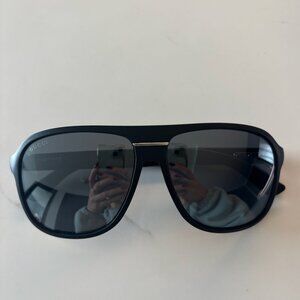 authentic Gucci sunglasses with pouch
